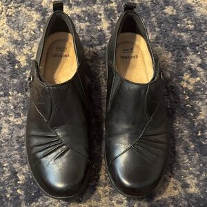 Earth Origins Black Slip-On Leather Shoes